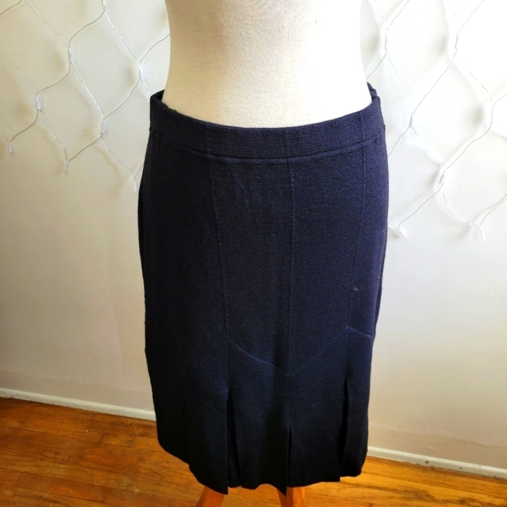 St. John Knit Skirt / Black / Essentials by Marie Gray
